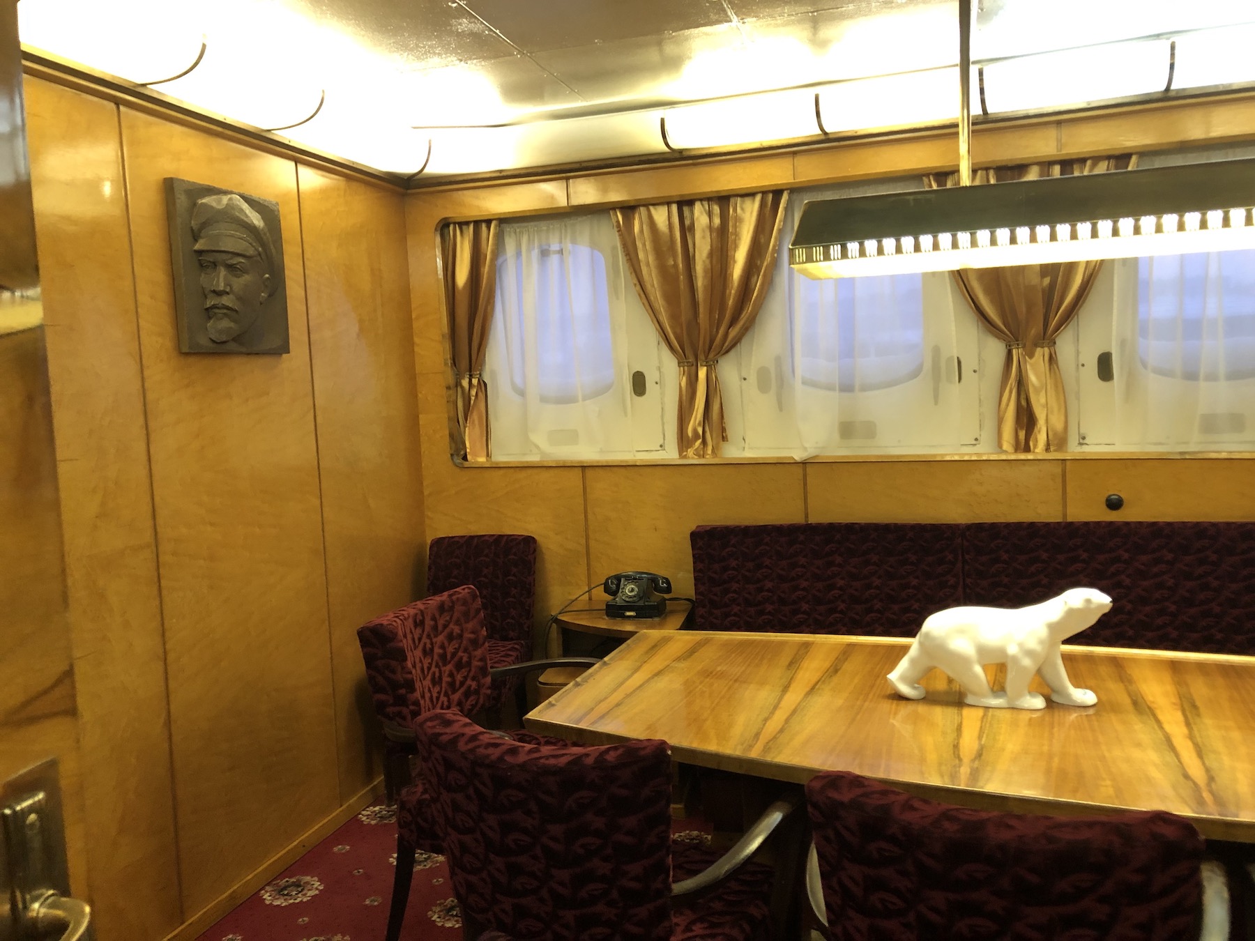 Курительная комната на атомном ледоколе Ленин